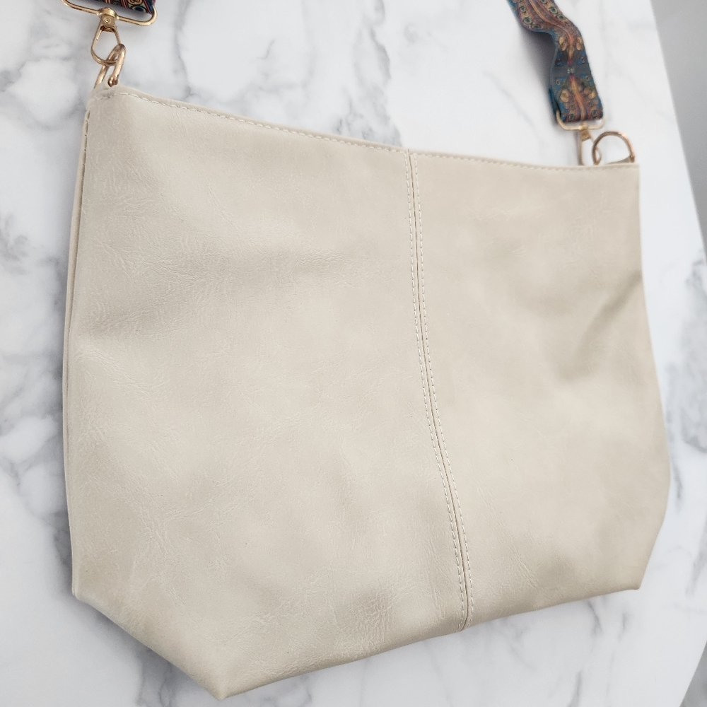 Unisex Creamy White Pu Leather Tote Bag with Patterned Boho Strap - Picture 4 of 14